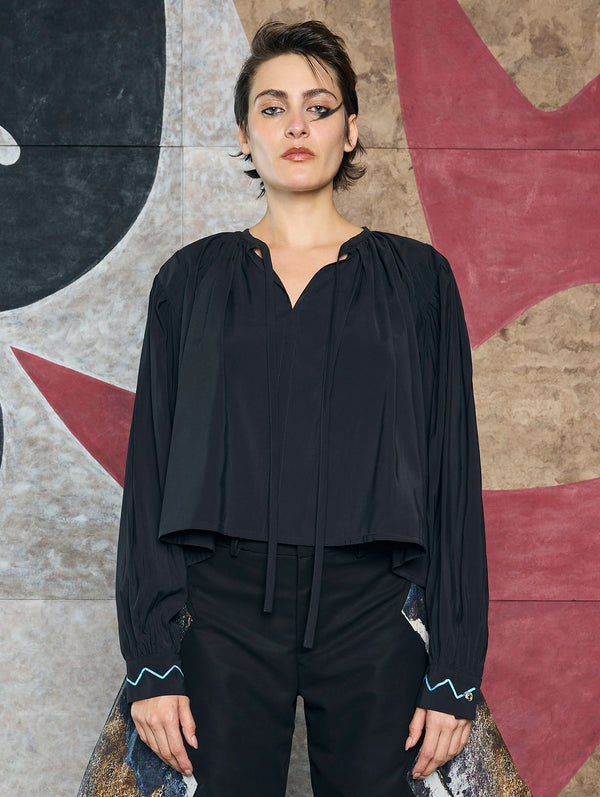 Embroidered Pensamientos Blouse